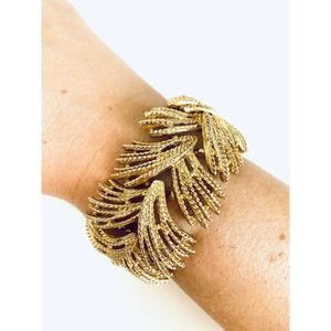 VTG SAC Sarah Coventry Gold Statement Bracelet